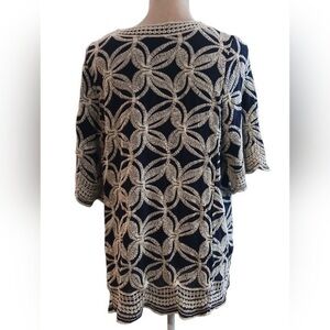 Solitaire Navy and Cream Lace Blouse